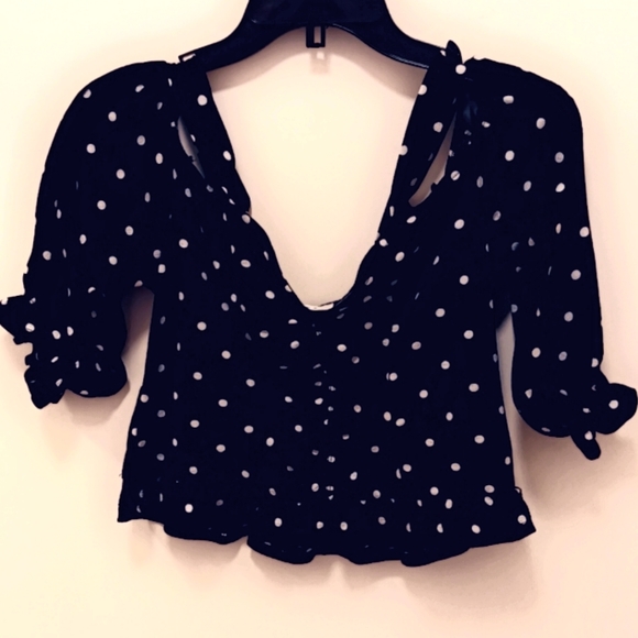 Polka Puff Sleeve Crop Top - Picture 2 of 3